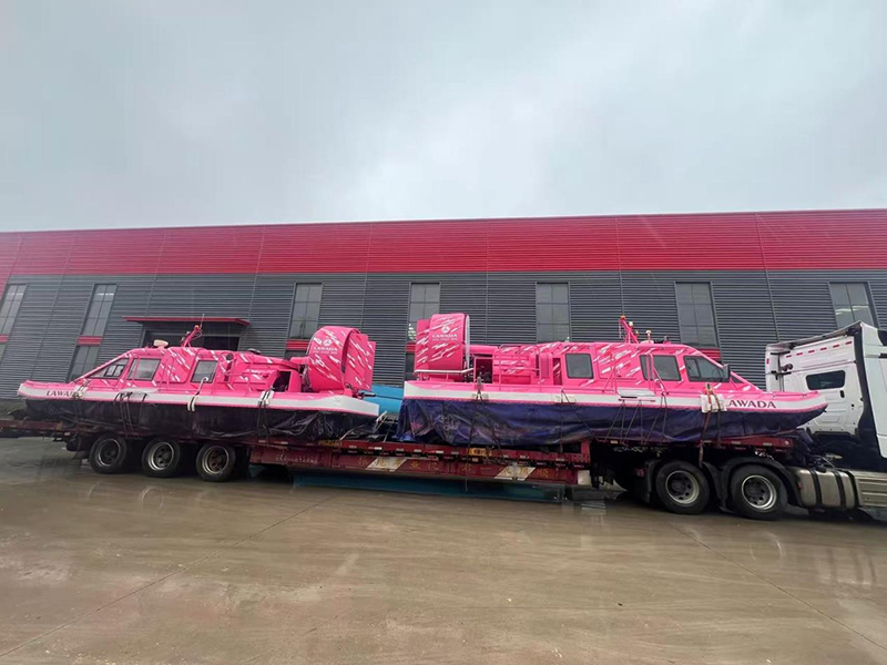 Lawada® இரண்டு மல்டி-ஃபங்க்ஸ்னல் ஹோவர் கிராஃப்ட்களை வழங்கியுள்ளது, இது அழகிய பகுதியின் அனுபவத்தையும் செயல்பாட்டுத் திறனையும் மேம்படுத்துகிறது.